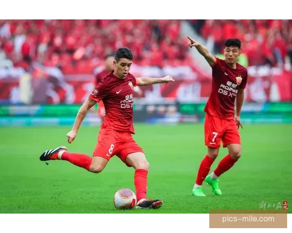 中超赛季落幕上海海港展现王者风范成功卫冕