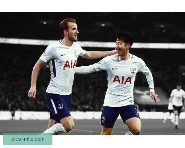 孙兴慜更衣室激励瞬间曝光展现球队精神风貌